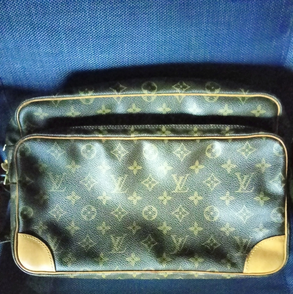 (SOLD)💯 Authentic Louis Vuitton Nile GM bag & dust bag - Picture 6 of 12